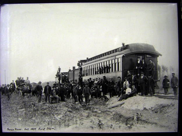 First train to Swan River, Oct 10, 1899. Photo courtesy: Swan Valley Historical Museum